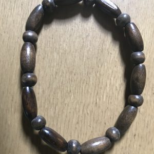 Bracelet en bois – perles olive