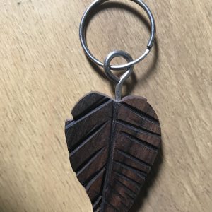 Porte-clés feuille en bois