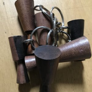 Porte-clés en bois tourné
