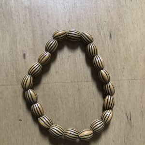 Bracelet perles de bois striées