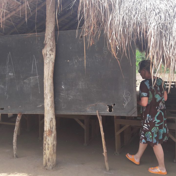 salle-de-classe-paillote-village